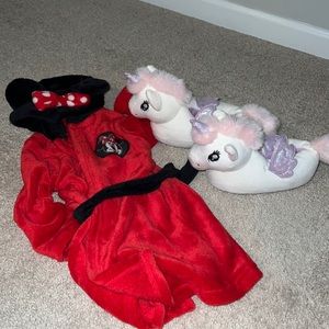 Girls robe and slipper set. Minnie Mouse Disney unicorn